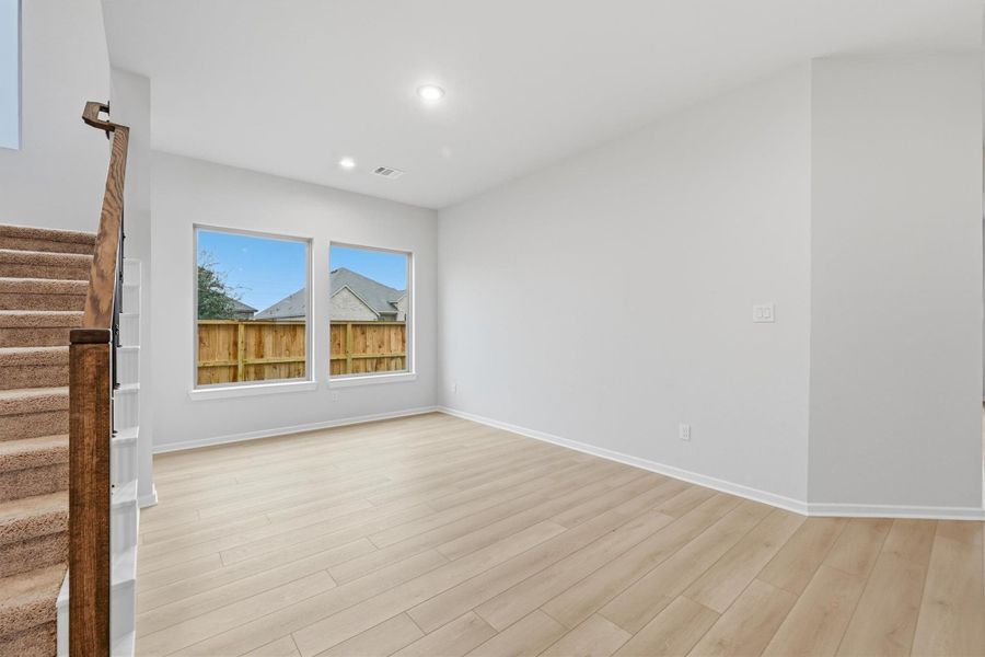 Spacious, unfurnished interior of a new home in Canterra Creek  60', Iowa Colony (Image 28).