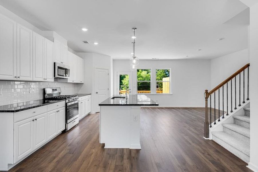 Furnished interior view inside a new home in Hampton Trace, Marietta (Image 6).