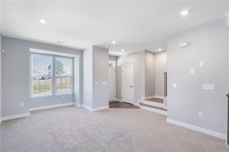 Spacious, unfurnished interior of a new home in , Lawrenceville (Image 13).