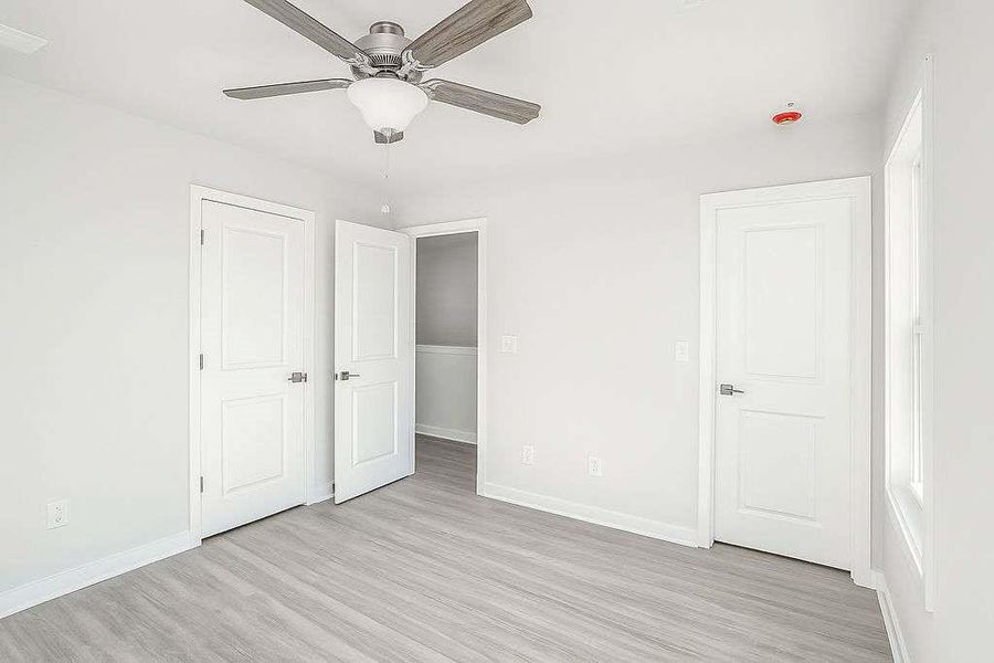Spacious, unfurnished interior of a new home in , Fayetteville (Image 10).