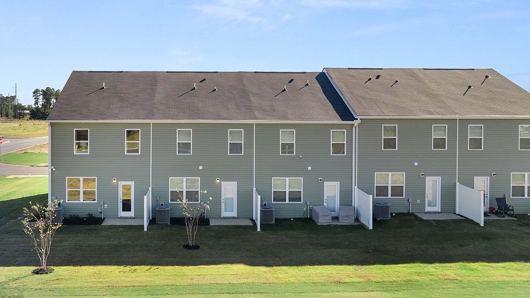 Exterior details and patio area of a home in Weatherstone, Grovetown (Image 3).