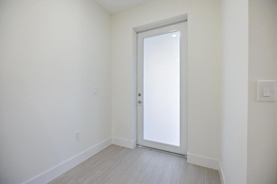 Spacious, unfurnished interior of a new home in , North Port (Image 24).