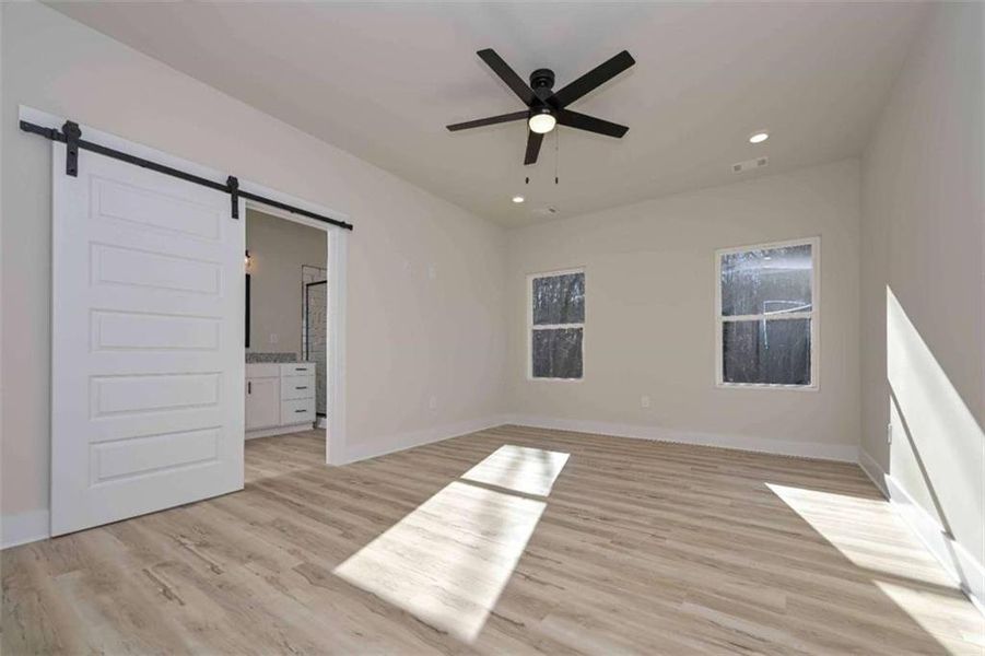 Spacious, unfurnished interior of a new home in , Buchanan (Image 20).