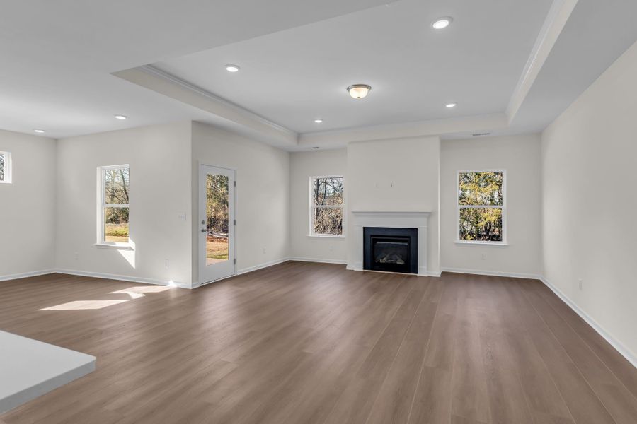 Spacious, unfurnished interior of a new home in Hampshire Hills, Columbia (Image 15).