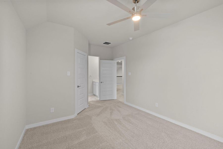 Spacious, unfurnished interior of a new home in Beacon Hill, Waller (Image 35).