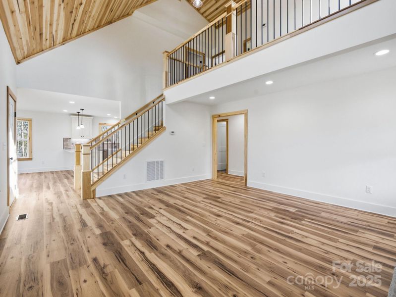 Spacious, unfurnished interior of a new home in , Nebo (Image 16).