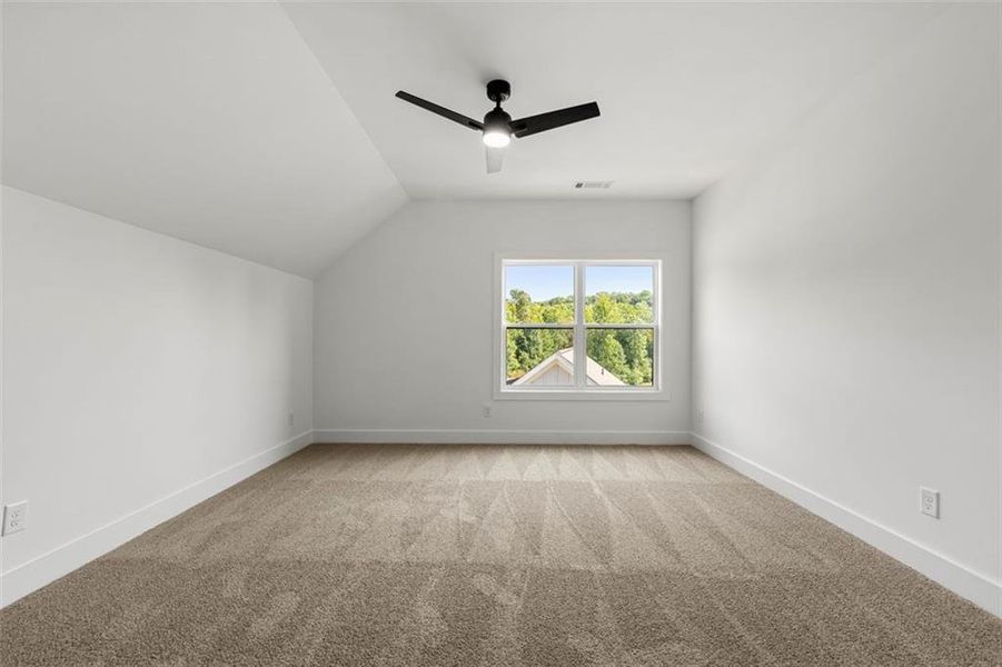 Spacious, unfurnished interior of a new home in , Jefferson (Image 25).