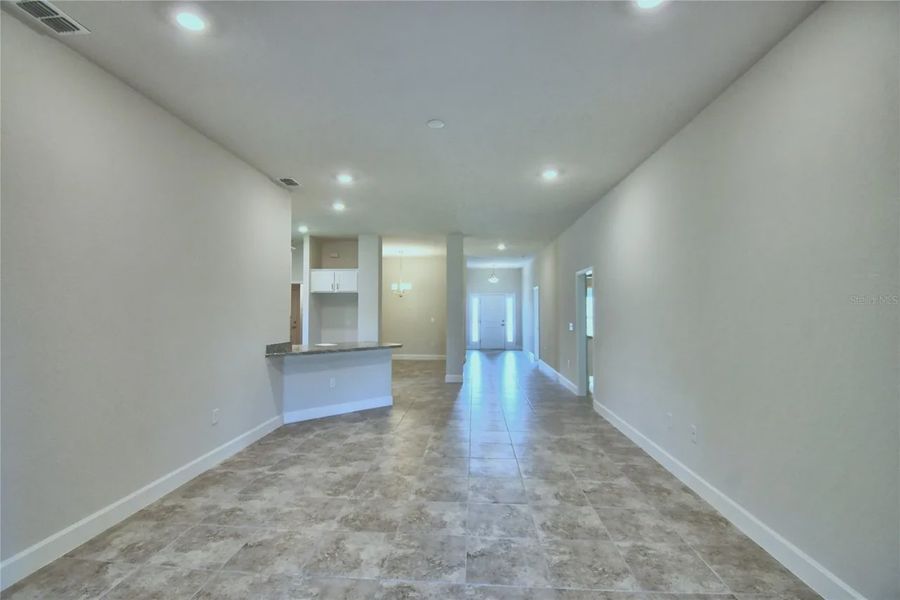 Spacious, unfurnished interior of a new home in Cadence Crossing, Auburndale (Image 15).