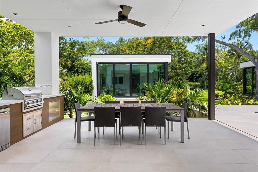 Furnished interior view inside a new home in , Pinecrest (Image 68).