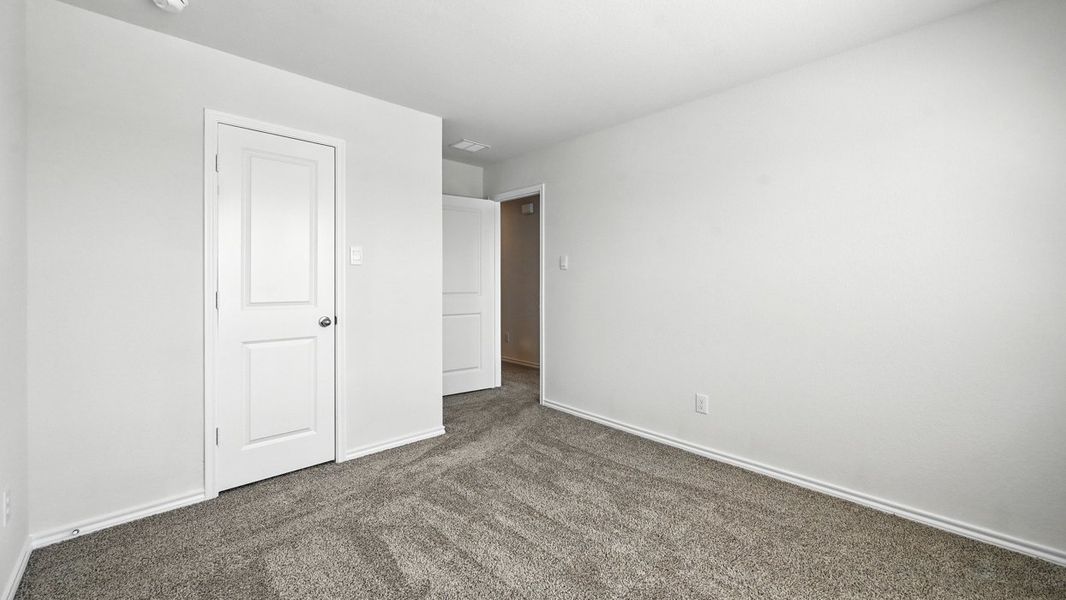 Spacious, unfurnished interior of a new home in Wildcat Ranch, Crandall (Image 21).