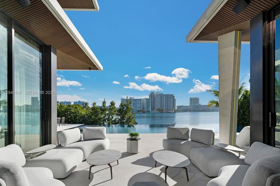 Image 70 of a home in .