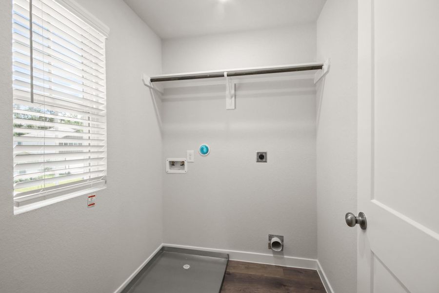 Spacious, unfurnished interior of a new home in Crockett Meadows, Conroe (Image 19).