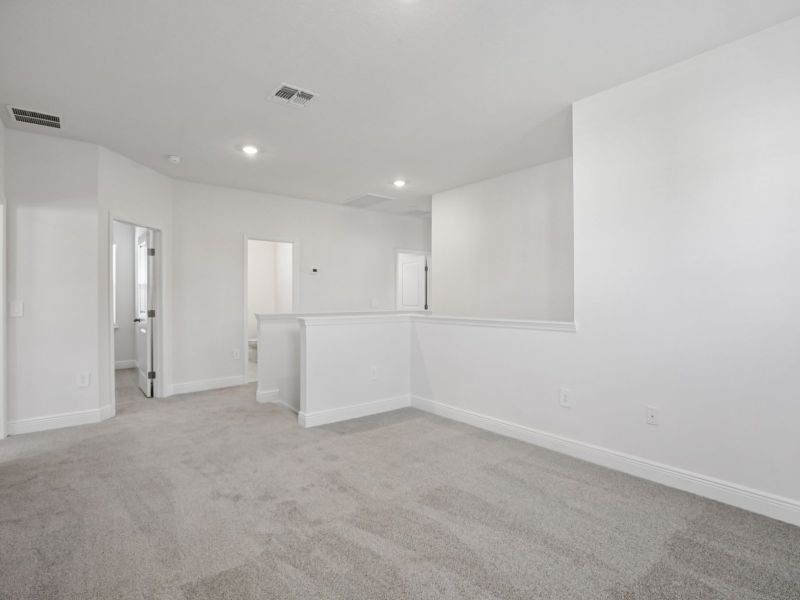 Spacious, unfurnished interior of a new home in Cyrene at Minneola, Minneola (Image 8). Spacious, unfurnished interior of a new home in Cyrene at Minneola, Minneola (Image 8).