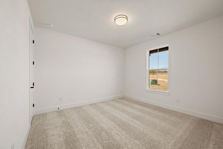 Spacious, unfurnished interior of a new home in Rolling Creek Ranch, Aledo (Image 29). Spacious, unfurnished interior of a new home in Rolling Creek Ranch, Aledo (Image 29).