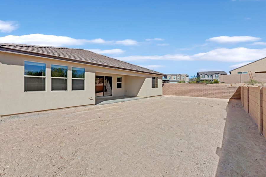 Exterior details and patio area of a home in Montelena, Marana (Image 2).