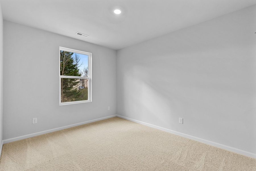 Spacious, unfurnished interior of a new home in Bell West, Kernersville (Image 36).