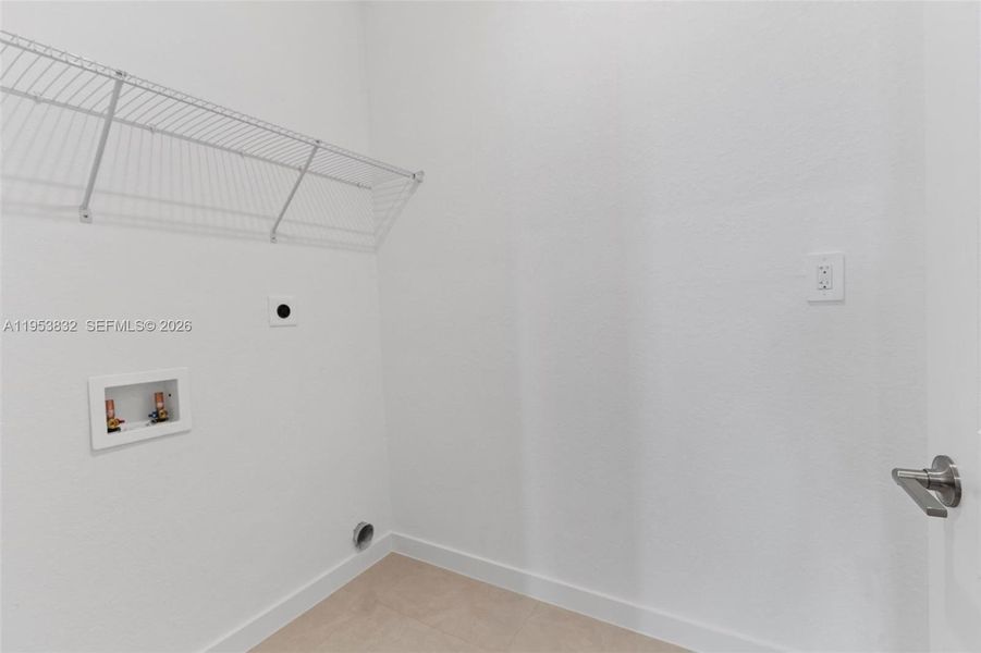 Spacious, unfurnished interior of a new home in , Homestead (Image 35).