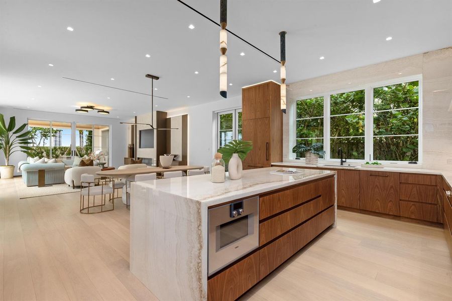 30 - Kitchen