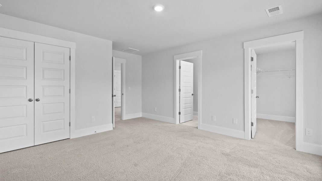 Spacious, unfurnished interior of a new home in Sheep Island, Summerville (Image 22).