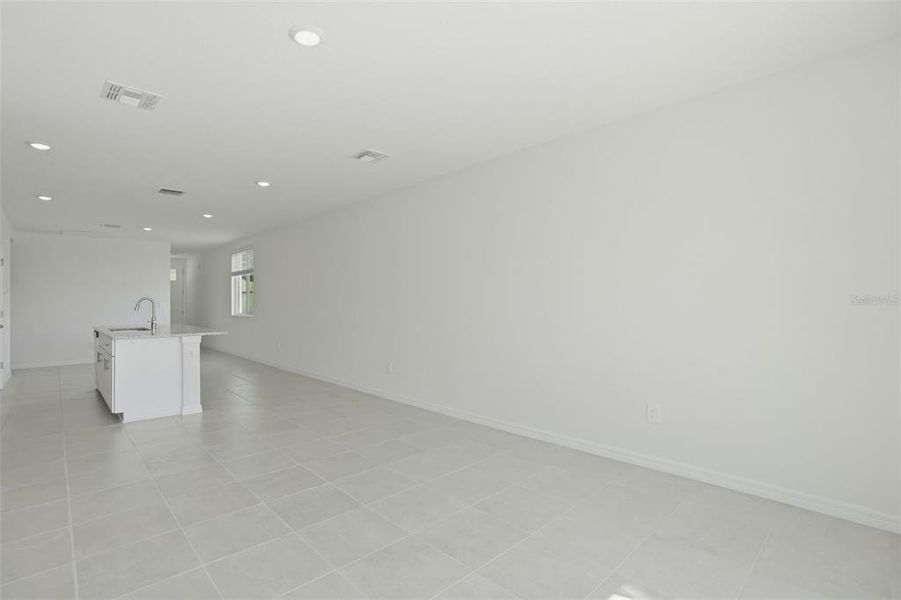 Spacious, unfurnished interior of a new home in Leyland Preserve - Premier Series, Brooksville (Image 27).