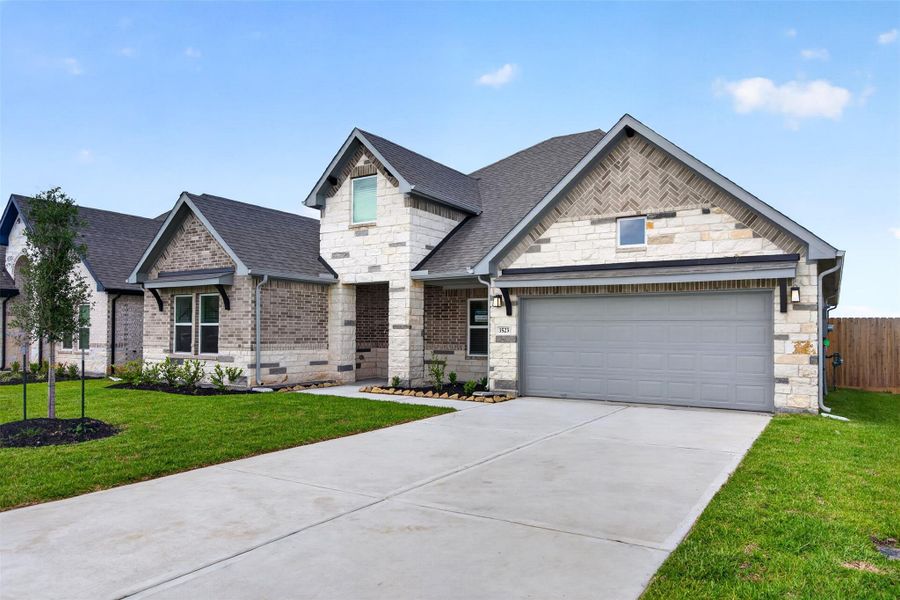Front exterior of a new home in , Alvin, TX, highlighting curb appeal (Image 25).