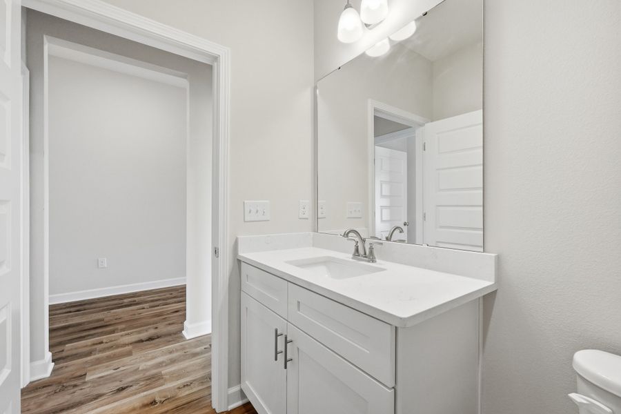 Furnished interior view inside a new home in McCarthy Estates, Defuniak Springs (Image 8).