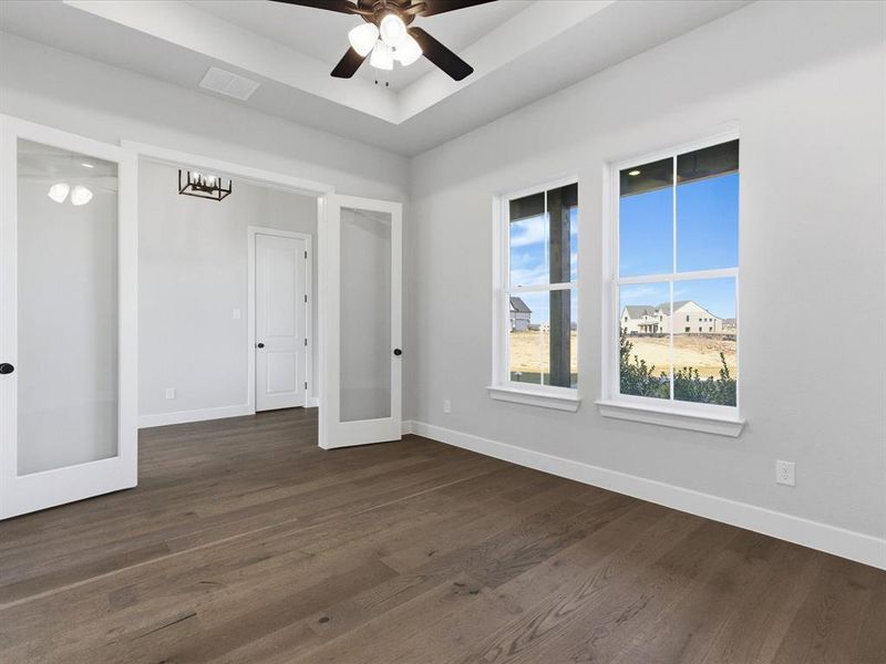 Spacious, unfurnished interior of a new home in Capitol Hill, Anna (Image 20).