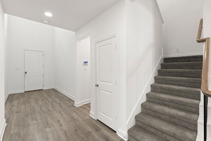 Spacious, unfurnished interior of a new home in Walden Pond, Forney (Image 29).