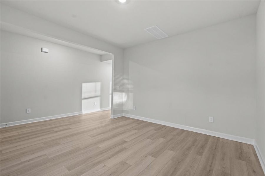 Spacious, unfurnished interior of a new home in Creek Ridge - Signature Collection, Spartanburg (Image 12). Spacious, unfurnished interior of a new home in Creek Ridge - Signature Collection, Spartanburg (Image 12).