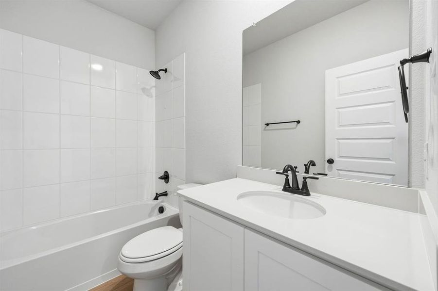 24-web-or-mls-3300-goshawk-dr