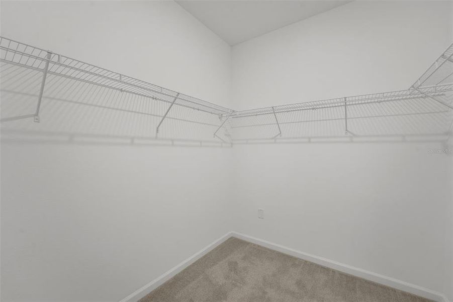 Spacious, unfurnished interior of a new home in Willowbrook North, Winter Haven (Image 31).
