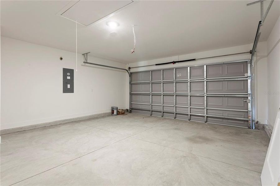 Spacious, unfurnished interior of a new home in Kirkland Farms, Alachua (Image 17).