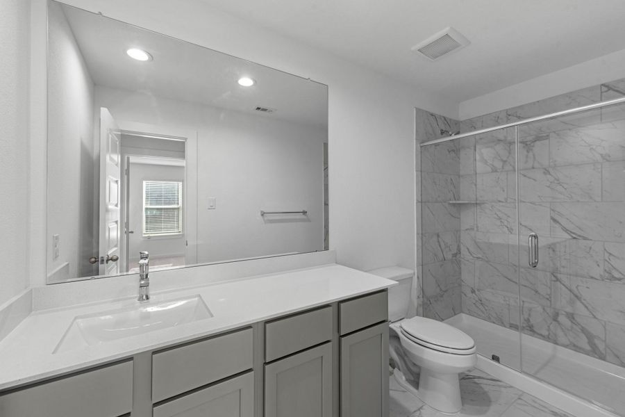 Furnished interior view inside a new home in Beacon Hill, Waller (Image 7).