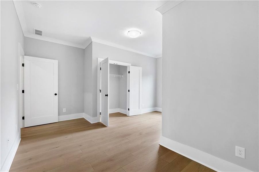 Spacious, unfurnished interior of a new home in , Brookhaven (Image 40).