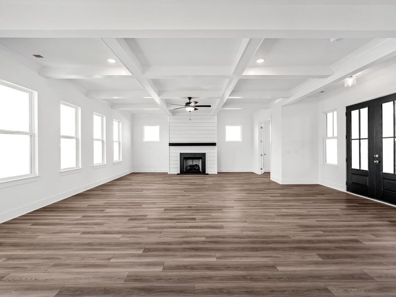 Spacious, unfurnished interior of a new home in Shelton Square, Murfreesboro (Image 25).