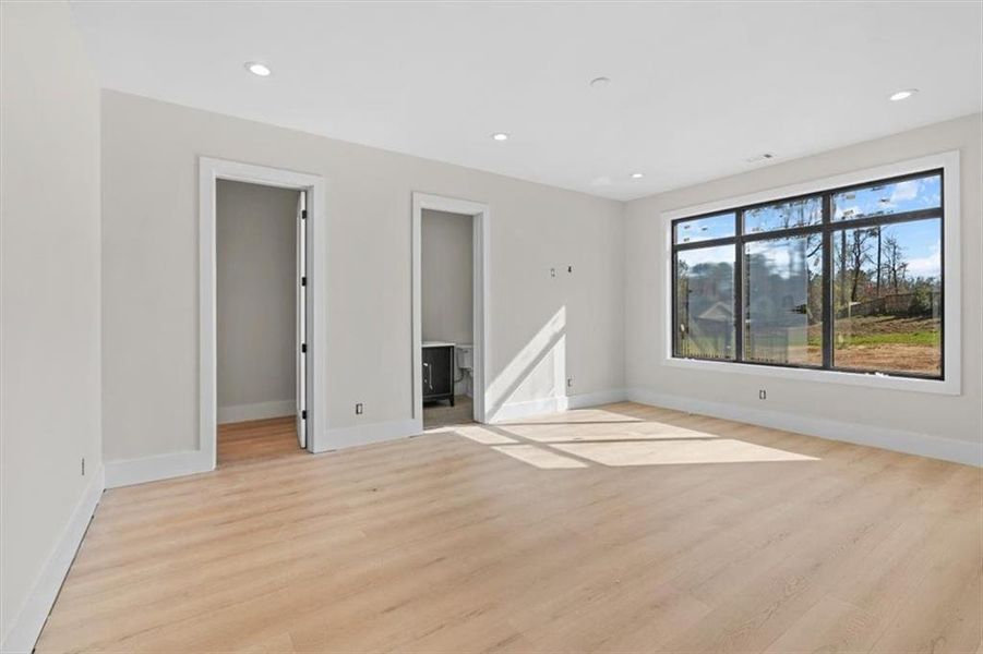 Spacious, unfurnished interior of a new home in , Marietta (Image 51).