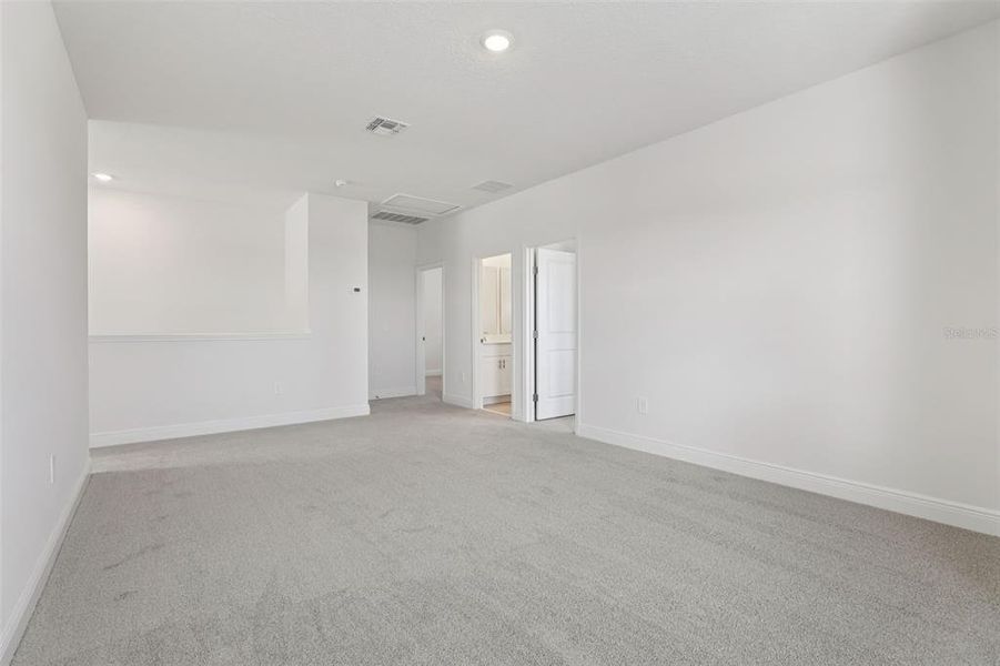 Spacious, unfurnished interior of a new home in Cyrene at Minneola, Minneola (Image 39).