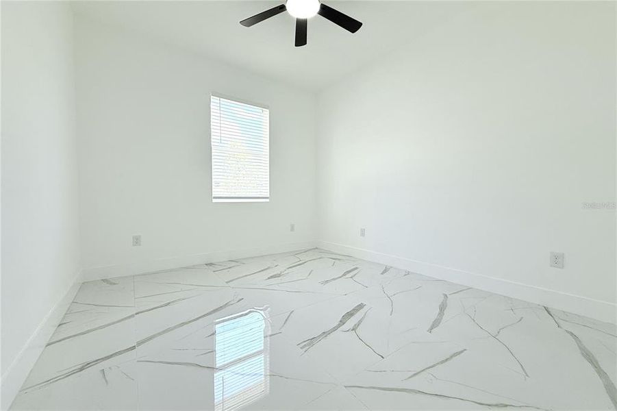 Spacious, unfurnished interior of a new home in , Tampa (Image 32).