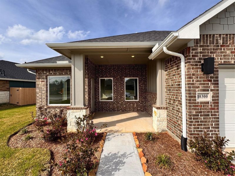 Exterior details and patio area of a home in Grand Oaks Reserve, Cleveland (Image 4). Exterior details and patio area of a home in Grand Oaks Reserve, Cleveland (Image 4).