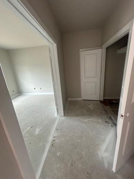 Spacious, unfurnished interior of a new home in Laurel Landing, Alvin (Image 12). Spacious, unfurnished interior of a new home in Laurel Landing, Alvin (Image 12).