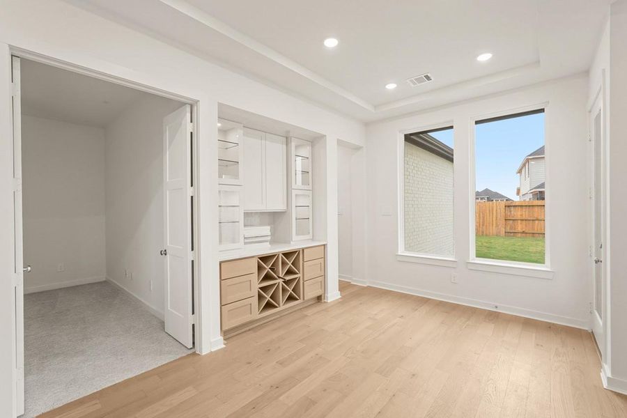 Spacious, unfurnished interior of a new home in Grange, Katy (Image 20).