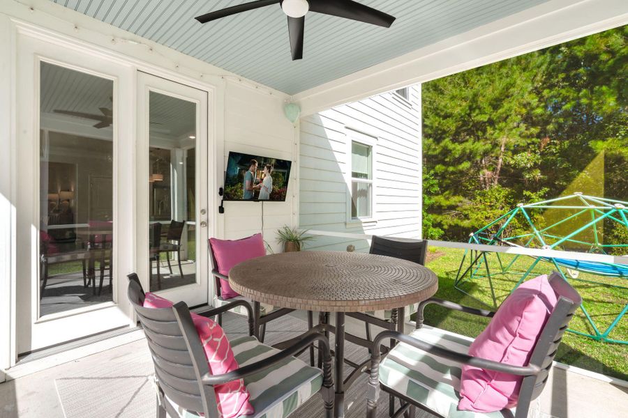 Image 43 of a home in The Ponds. Image 43 of a home in The Ponds.