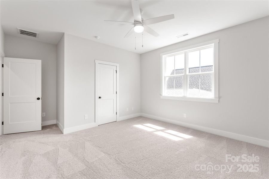 Spacious, unfurnished interior of a new home in , Davidson (Image 21).