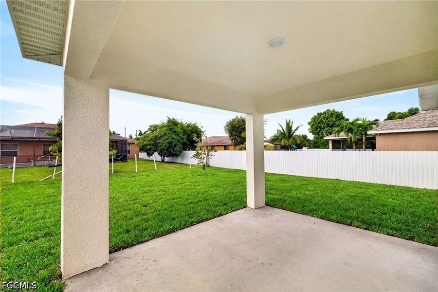 Exterior details and patio area of a home in Cape Coral, Cape Coral (Image 4).