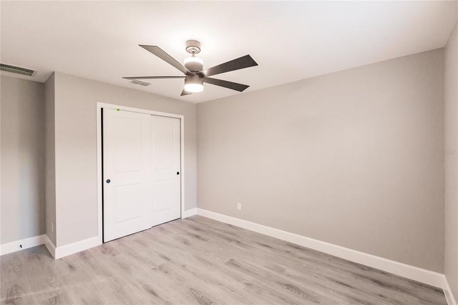 Spacious, unfurnished interior of a new home in , Cape Coral (Image 23).