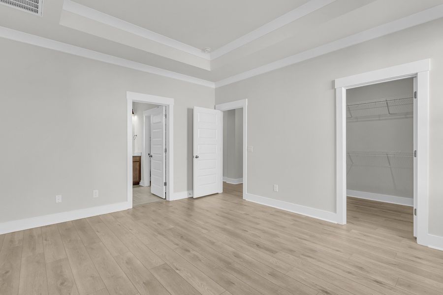 Spacious, unfurnished interior of a new home in Six Oaks, Summerville (Image 32).