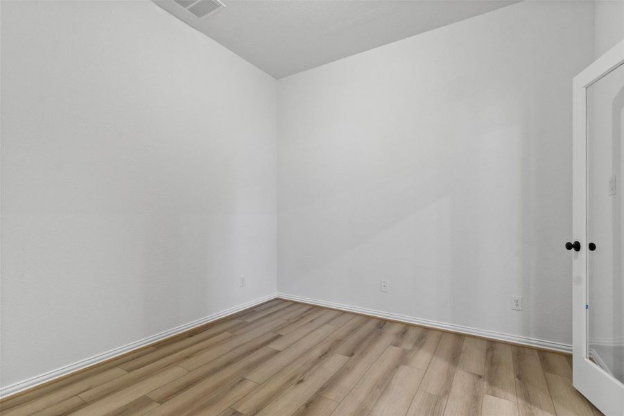 Spacious, unfurnished interior of a new home in Cypress Green, Hockley (Image 18).