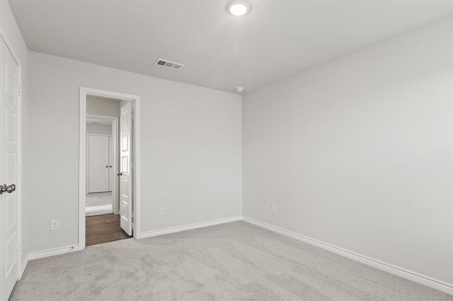 Spacious, unfurnished interior of a new home in Retreat at Fossil Creek, Fort Worth (Image 35). Spacious, unfurnished interior of a new home in Retreat at Fossil Creek, Fort Worth (Image 35).