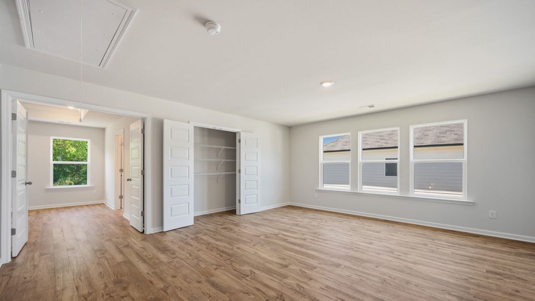 Spacious, unfurnished interior of a new home in Wildwood, Covington (Image 20).