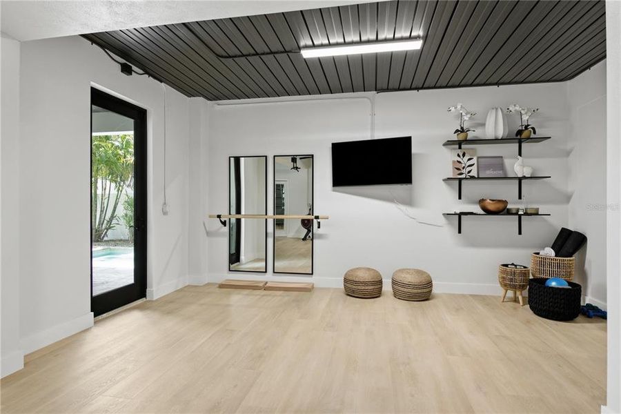 Image 71 of a home in .